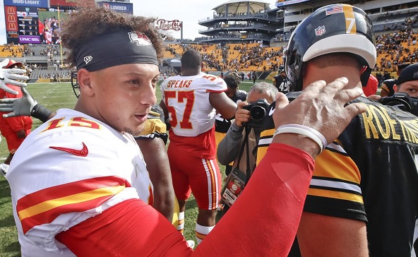 Patrick Mahomes lights up Steelers as Chiefs win shootout