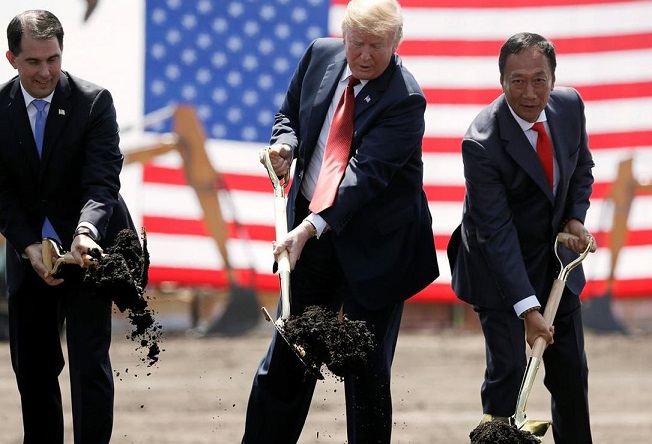 Foxconn reconsiders plan for Wisconsin manufacturing hub