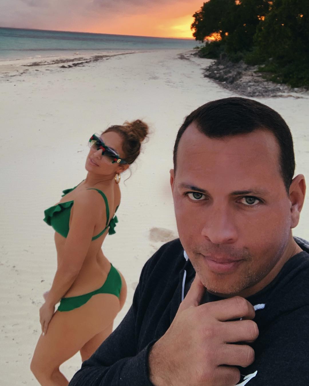 Jennifer Lopez And Alex Rodriguez Announce Engagement With Massive Ring