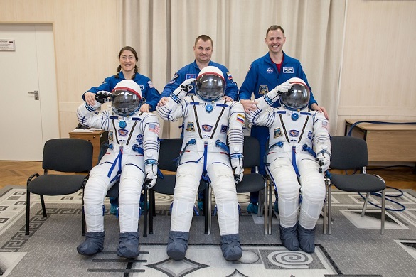Crew of Soyuz launch abort set for second try