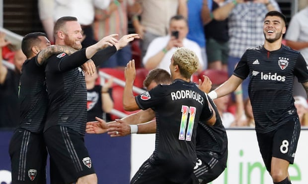 Wayne Rooney scores stunning goal from beyond halfway line for DC United