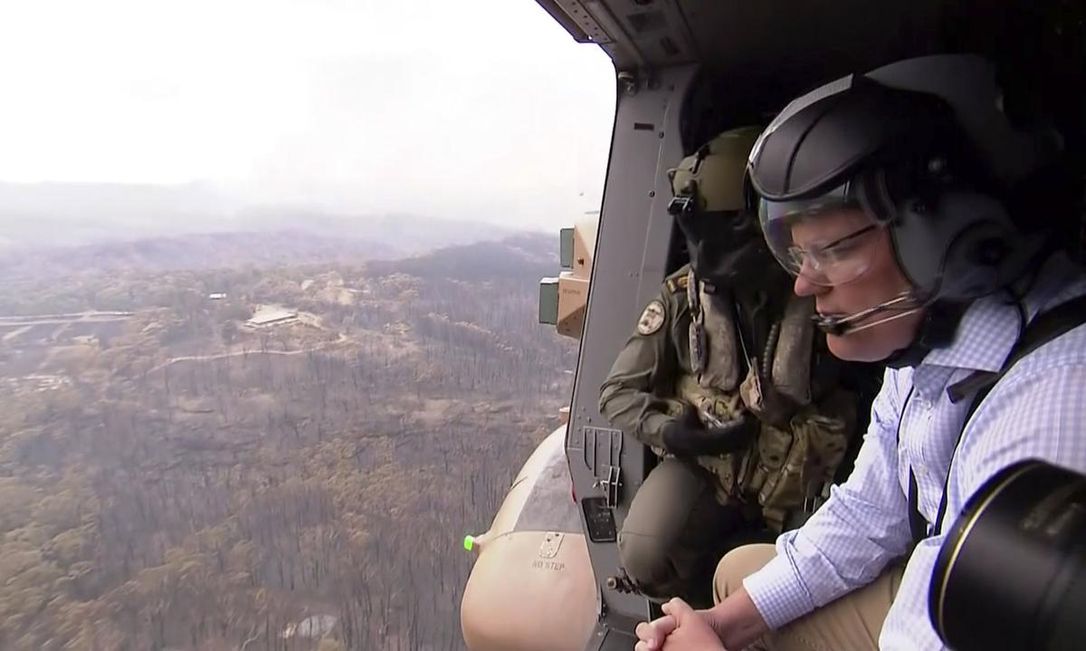 Australian PM Scott Morrison cuts visit of fire-hit residents short amid mounting frustration