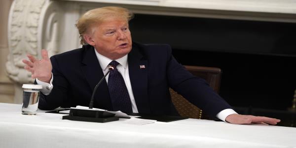 Trump hears restaurant owners worries, sees good days ahead